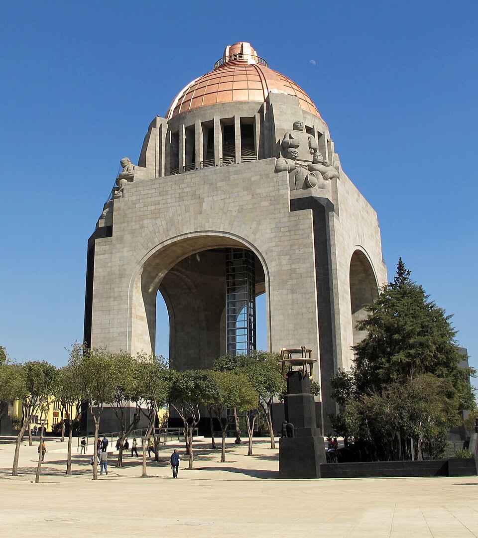 Monumento a la Revolución en la Ciudad de México. Fuente: Wikimedia Commons.